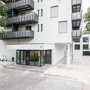 Modern Studio Good Located Balcony King Bed Apartment Frankfurt am Main
