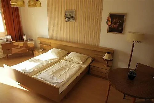 Ostel - Das Ddr Hostel Berlim
