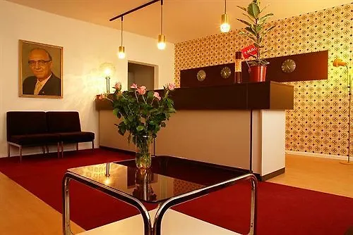 Ostel - Das Ddr Hostel Berlim 0*,